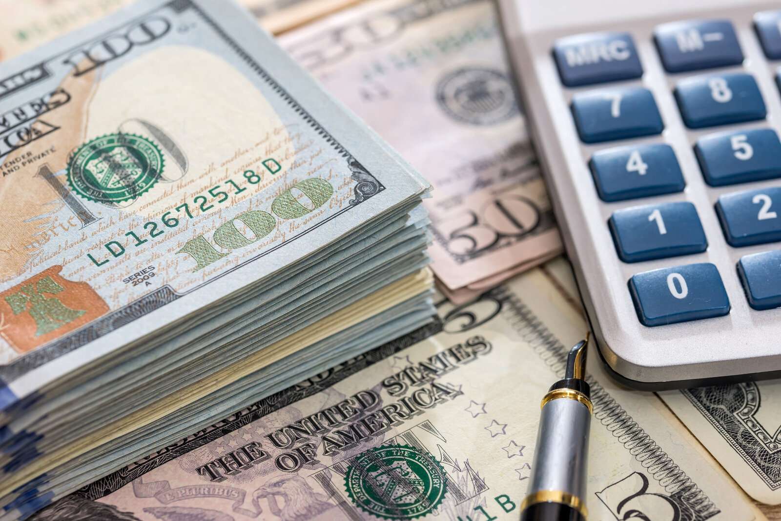 ABD bütçe açığı şubat ayında 308 milyar dolar olarak gerçekleşti