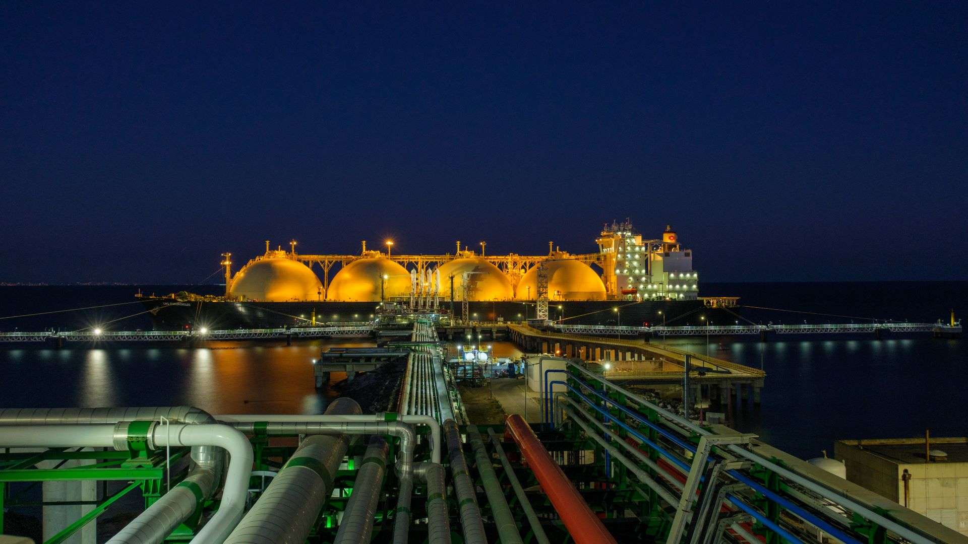 Türkiye’den geçen boru hatlarıyla taşınan petrol miktarı Şubat'ta geriledi