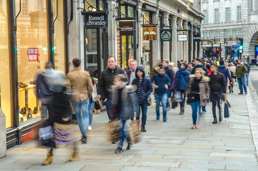 İngiltere'de perakende satışlar Mart ayında sert düştü