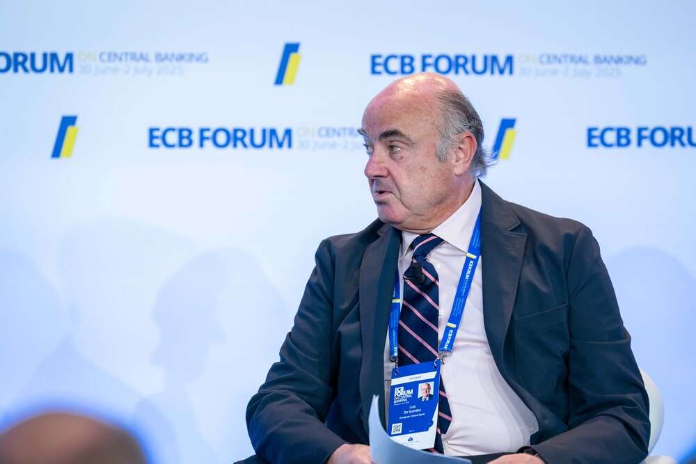 Guindos: Orta Doğu savaşı büyümeyi vuracak, enflasyonu yükseltecek