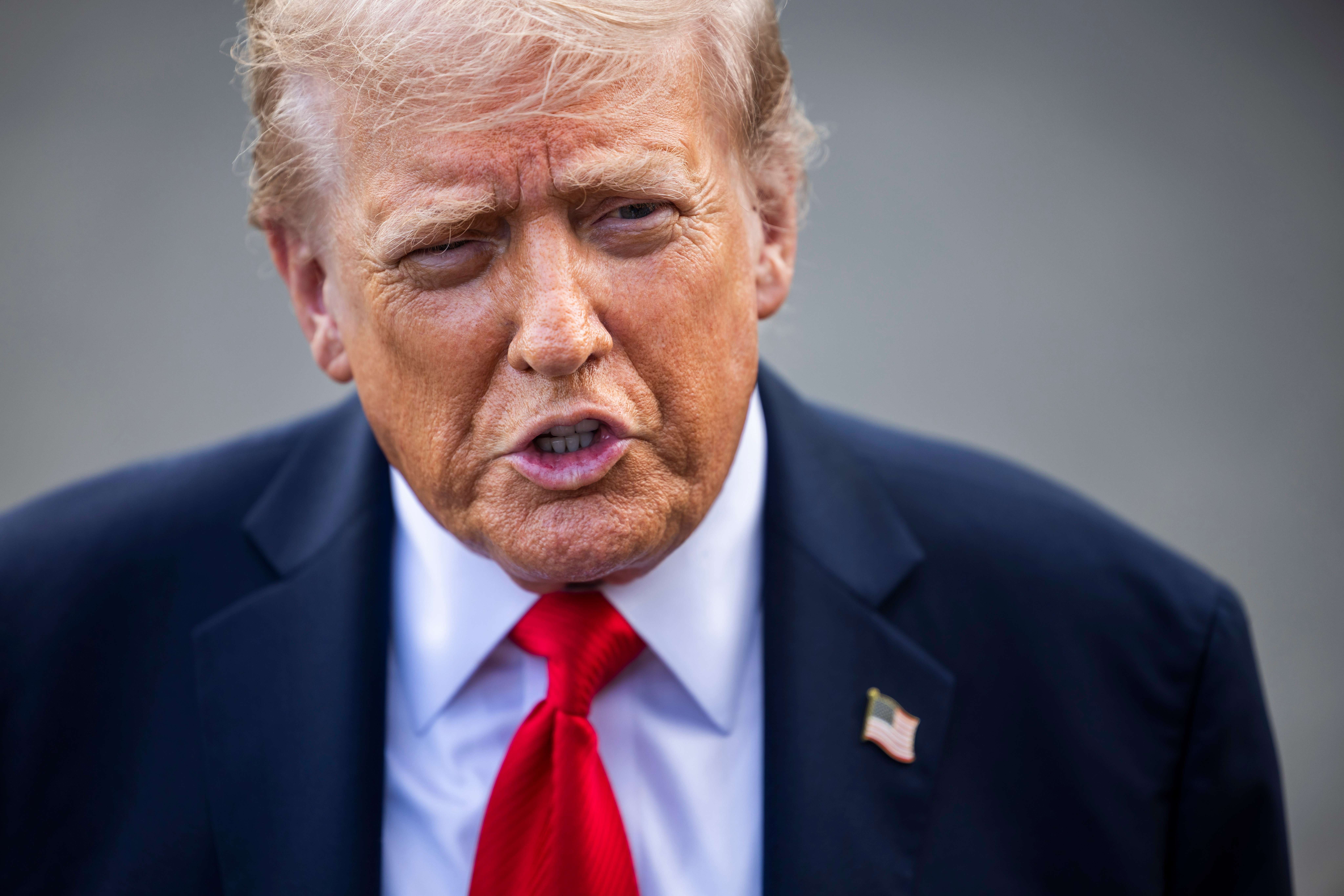 Trump'tan İran iddiası: Anlaşma için yalvarıyorlar