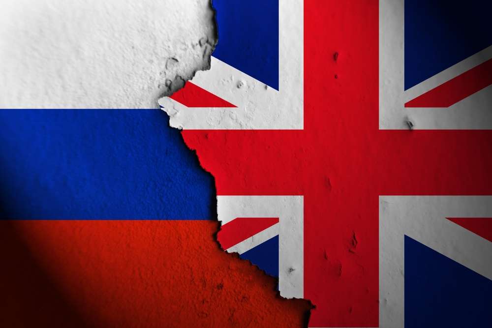 Rusya, İngiltere'nin gemi alıkoyma kararına sert tepki gösterdi