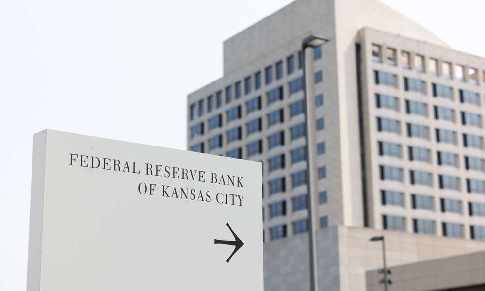 Kansas City Fed Başkanı Schmid’den enflasyon uyarısı