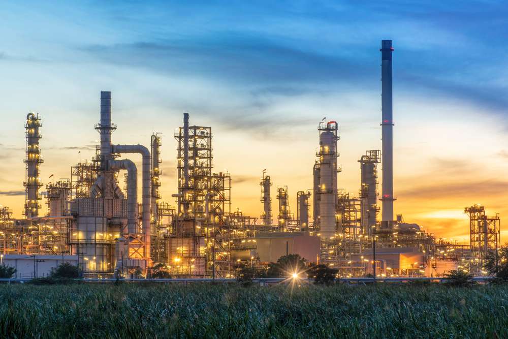 İran'ın Kuveyt'in petrol ve enerji tesislerine saldırdı