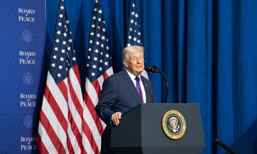 Trump, İran'a yönelik tehditlerini sertleştirdi