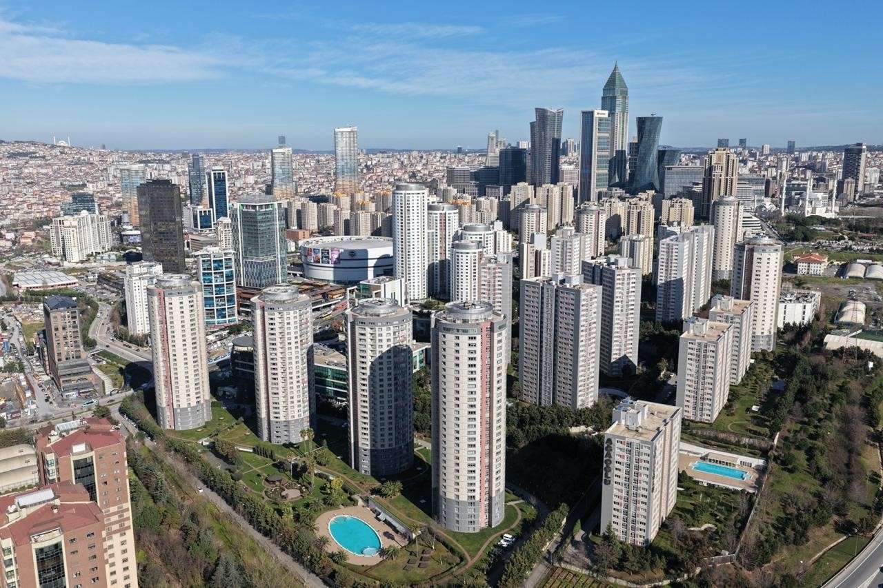 Ağaoğlu Avrasya GYO ilk işlem gününe tavan fiyattan başladı