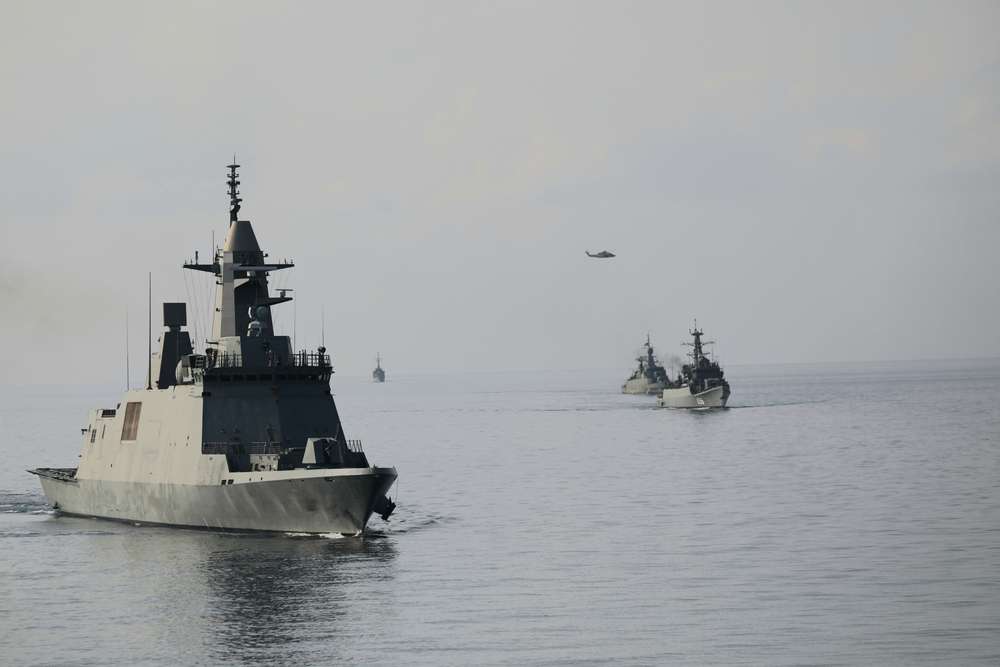 ABD, İran'a deniz ticaretini tamamen kesti