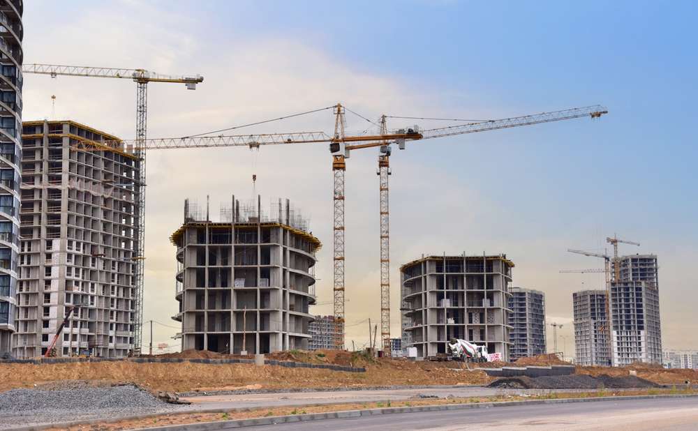 Şubatta inşaat üretimi azalırken, hizmet üretimi arttı