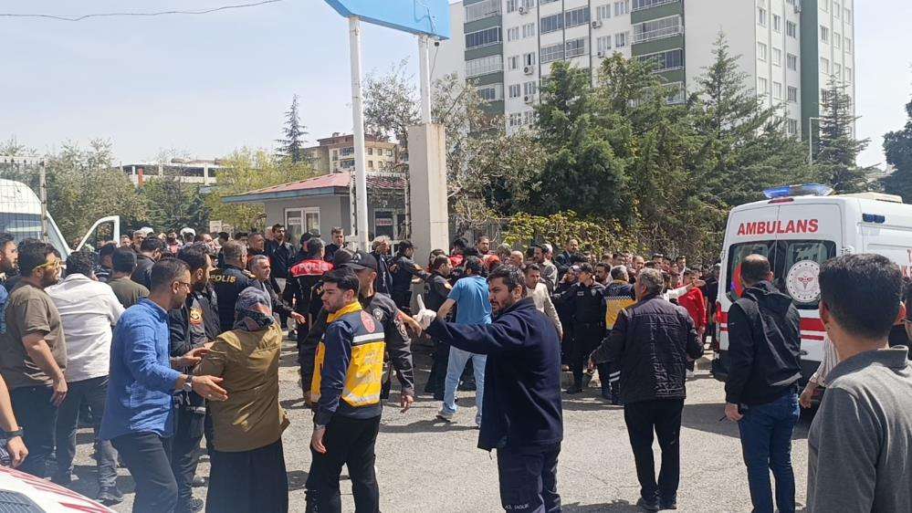 Kahramanmaraş'ta ortaokulda silahlı saldırı: 4 ölü, 20 yaralı
