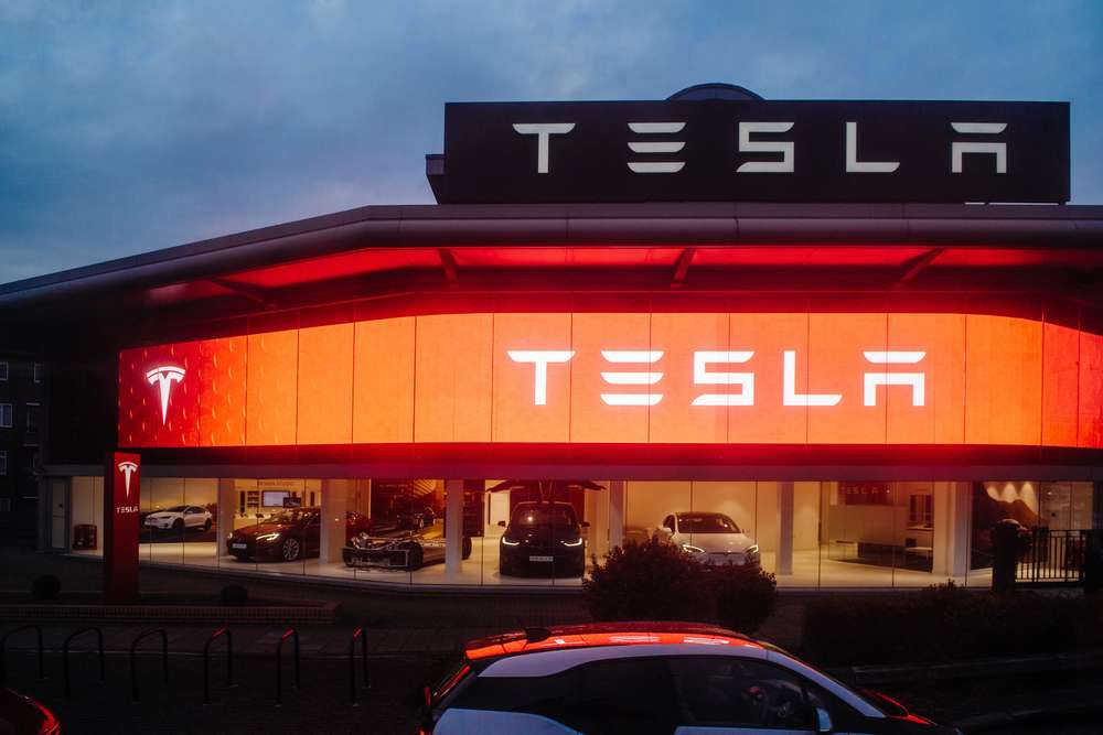 Tesla bilançosu açıklandı; Otomotiv gelirleri beklentileri aştı