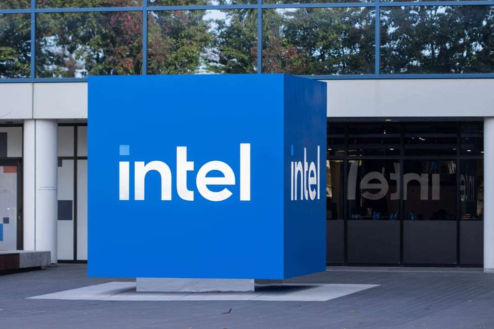 Intel hisseleri rekor açılışa hazırlanıyor