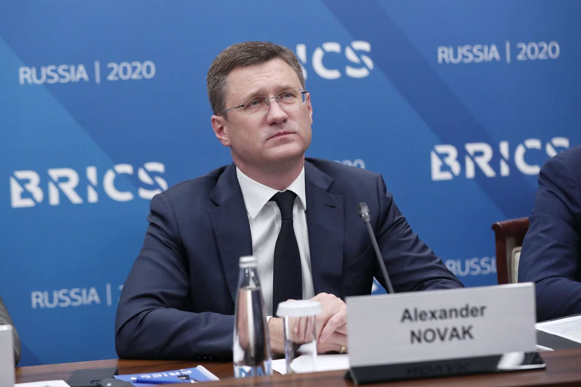 Novak: Rusya akaryakıt ithalatına başladı