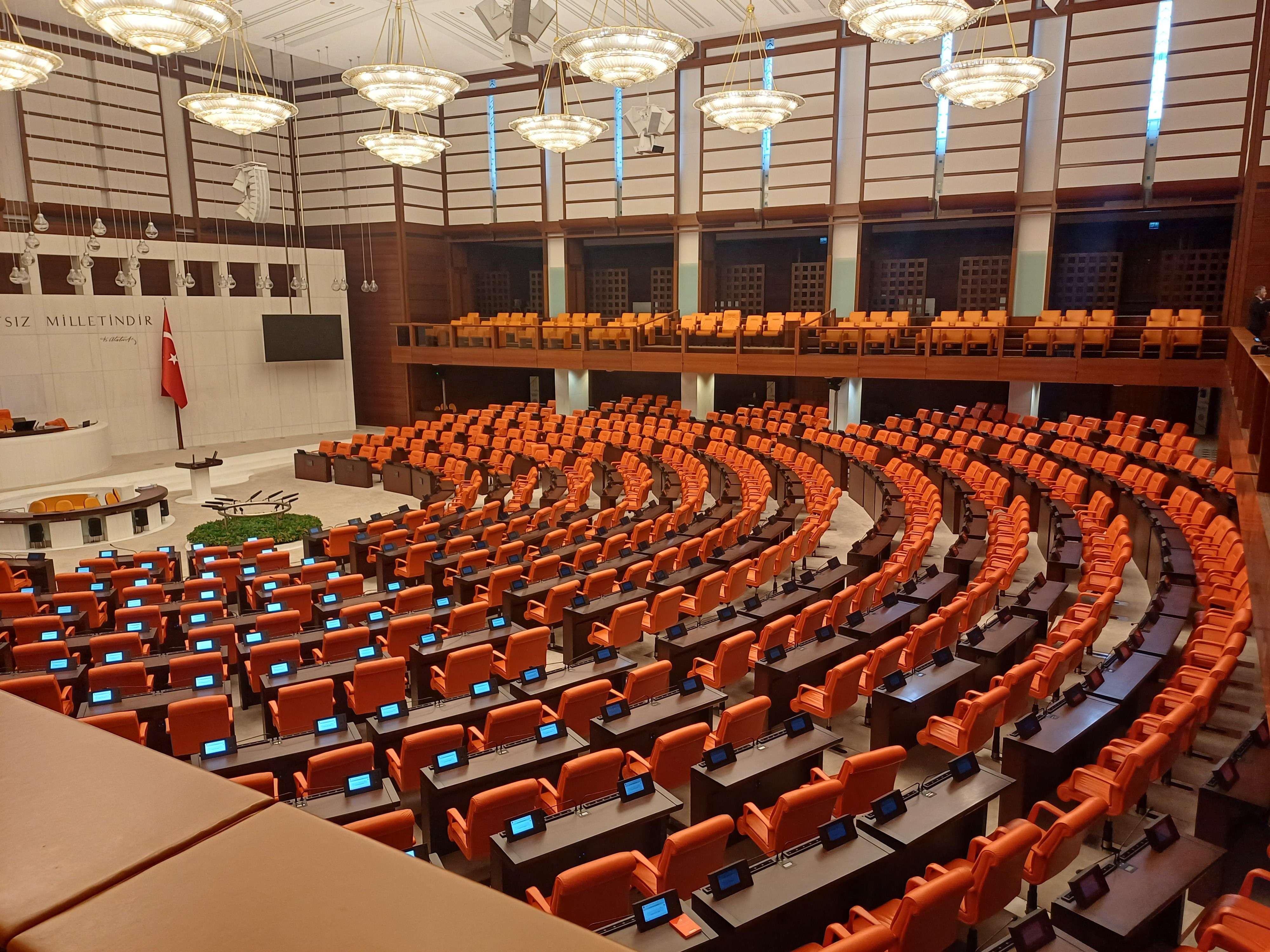 Öğrenci affına ve yükseköğretime ilişkin düzenlemeleri içeren kanun teklifi TBMM Genel Kurulu'nda kabul edildi
