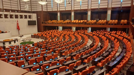 Öğrenci affına ve yükseköğretime ilişkin düzenlemeleri içeren kanun teklifi TBMM Genel Kurulu'nda kabul edildi