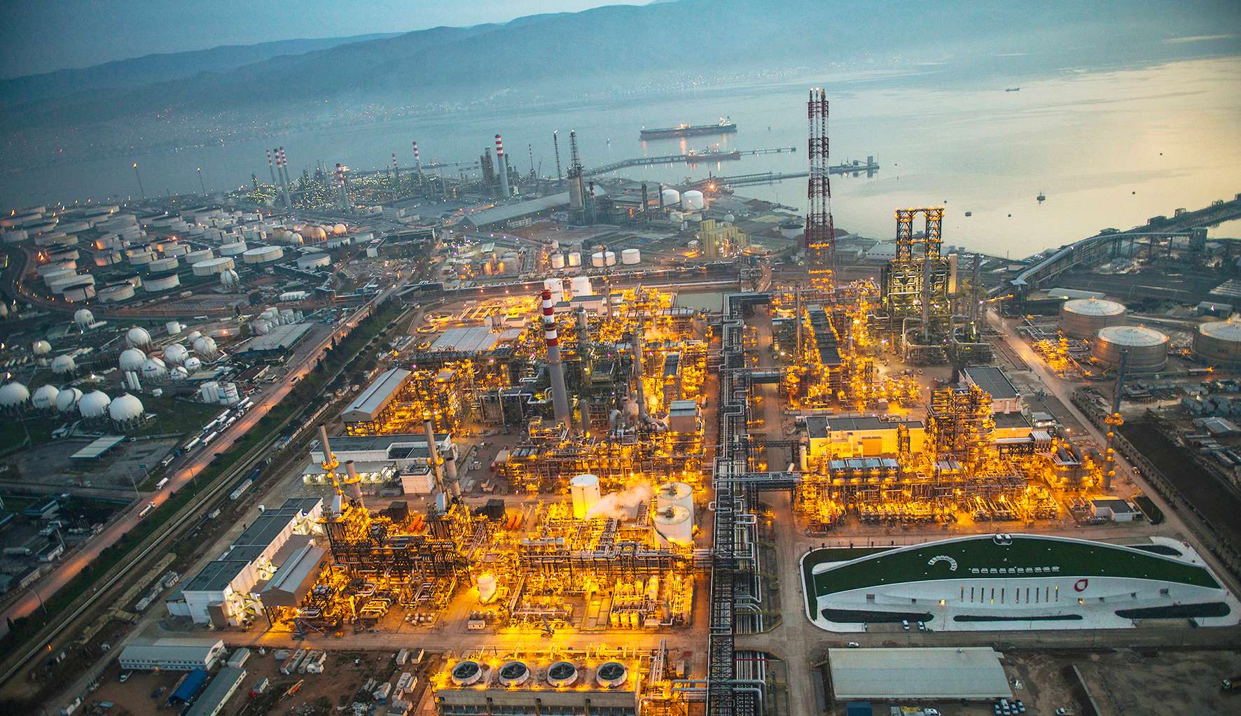 Tüpraş paylarının Merrill Lynch'e toptan satışı için Borsa İstanbul'a başvuruldu