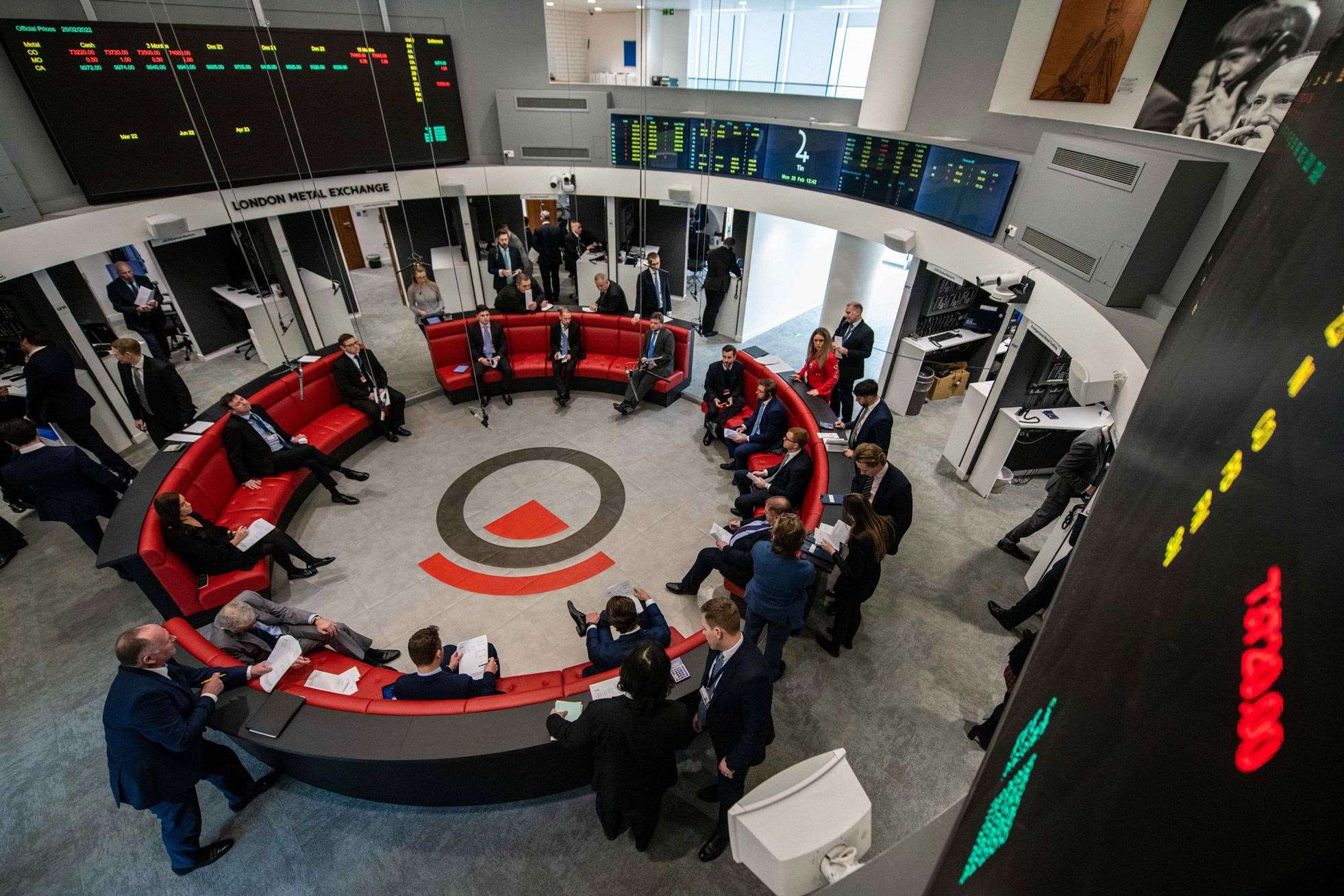 LME stoklarında çinko artarken bakır ve nikel geriledi