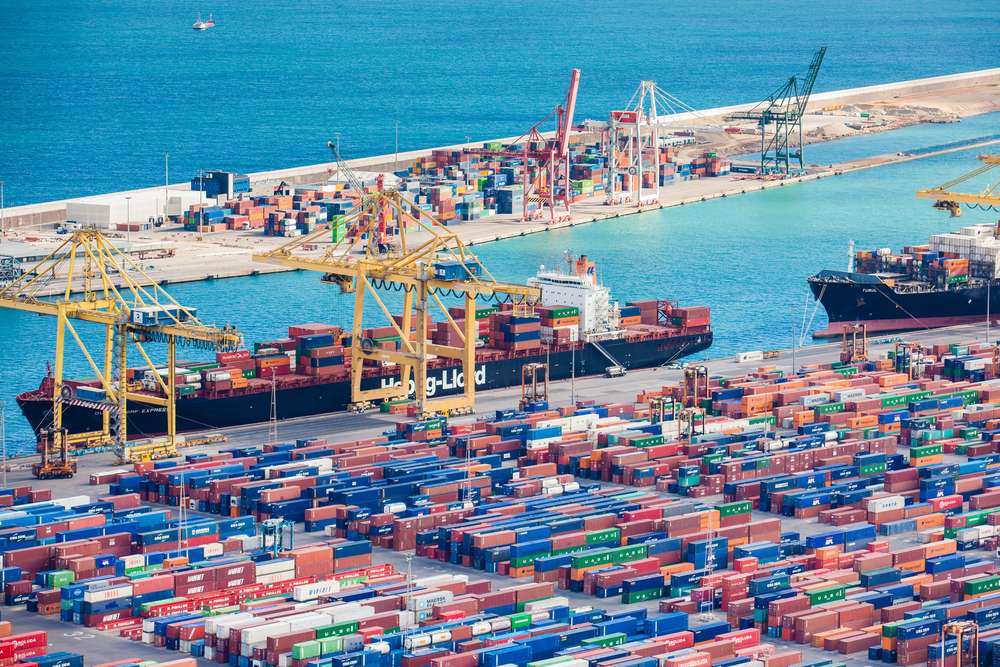 Türkiye limanlarında 8 ayda 369,8 milyon ton yük elleçlendi