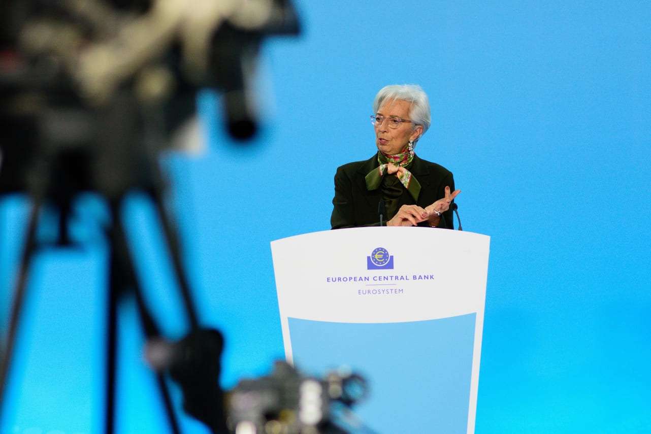 Lagarde: Euro Bölgesi büyüme görünümü aşağı yönlü risklerle karşı karşıya