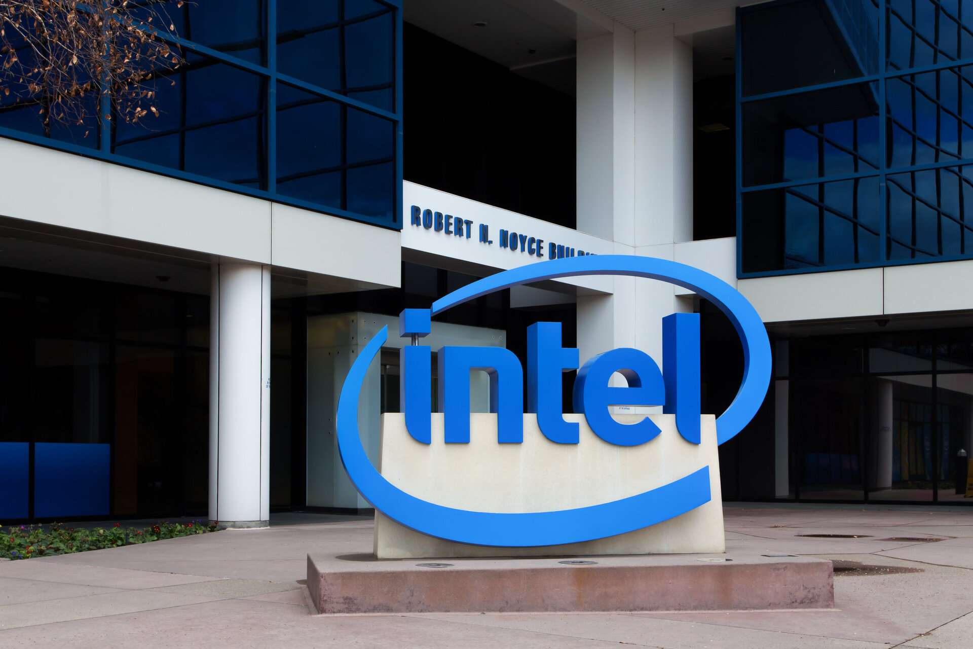 Intel bilançosu açıklandı; kar ve gelir beklentileri aştı