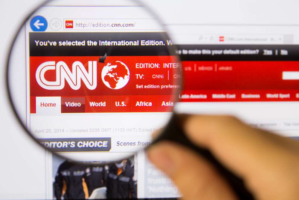 Trump, CNN, MS NOW ve Politico'yu Beyaz Saray'dan men edeceğini açıkladı
