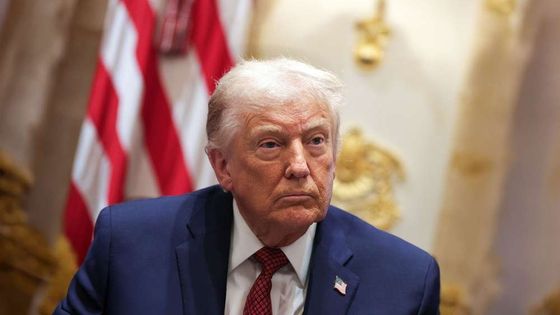Trump'tan Umman'a tehdit: "Yolumuza çıkarsa bombalarız"