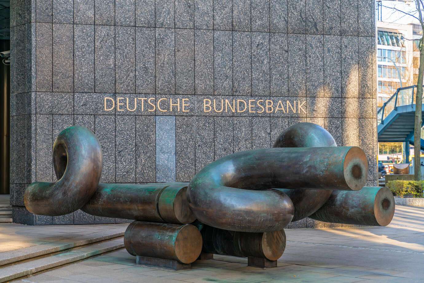 Bundesbank: Avrupa'da borç krizi riskleri arttı