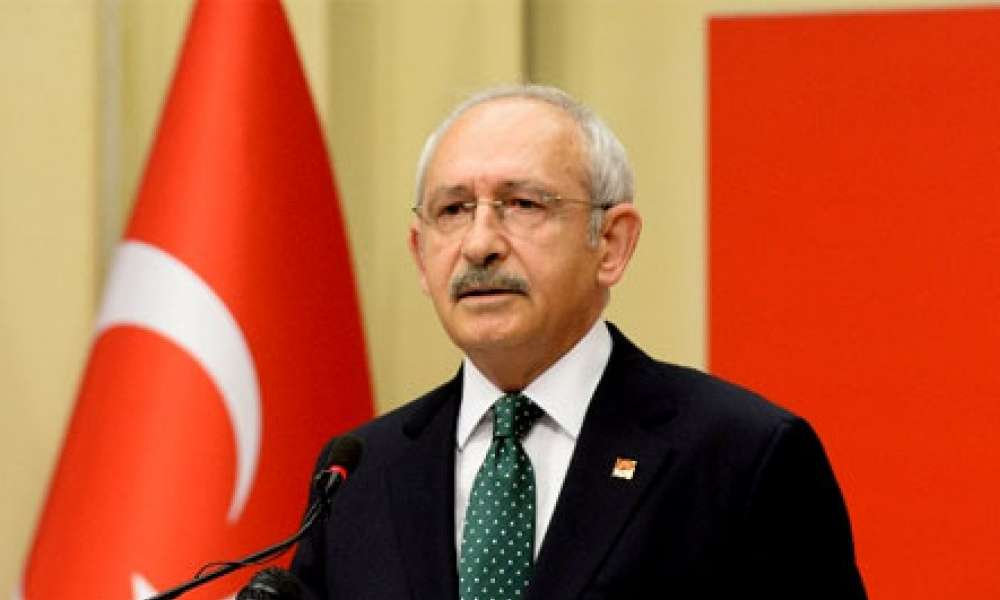 CHP'de 26 il başkanı görevden alındı