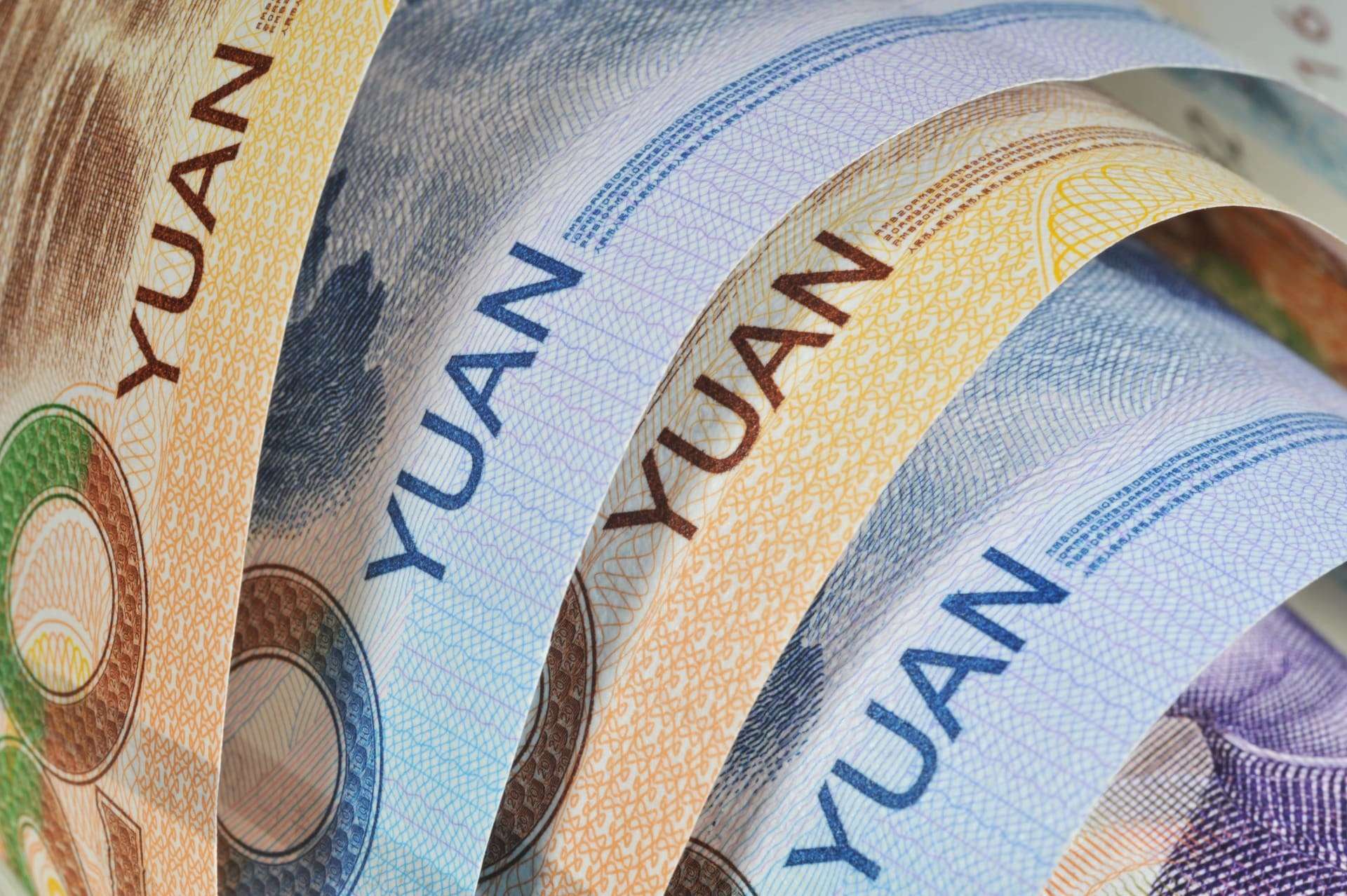 Çin finans sektörünün varlıkları 562 trilyon yuanı aştı