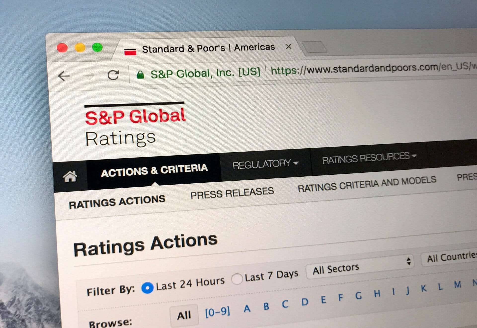S&P, İngiltere'nin kredi notunu "AA/A-1+" seviyesinde teyit etti