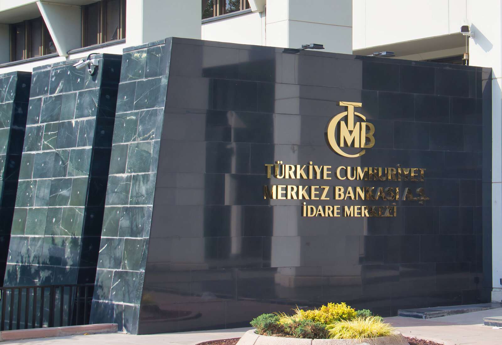 TCMB rezervlerinde sert düşüş: Toplam rezerv 178,7 milyar dolara geriledi