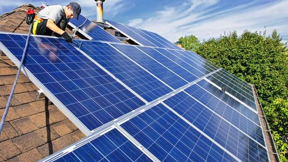 Tesla, güneş enerjisi çatı kiremitlerini satıştan kaldırdı