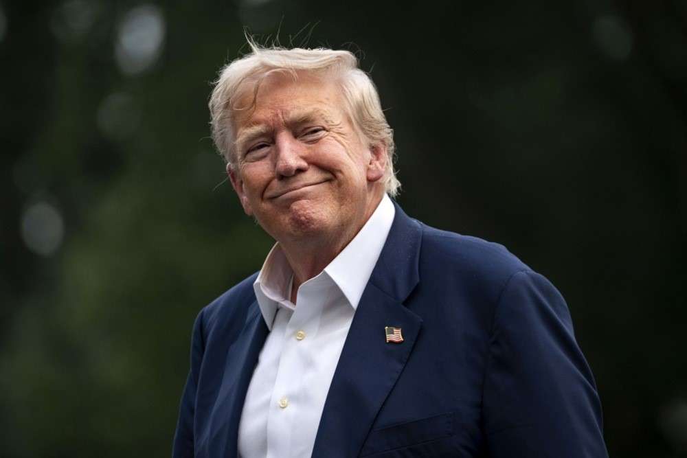 Trump'tan dikkat çeken iddia: ABD'ye borsada yüzlerce milyar dolar kazandırdım
