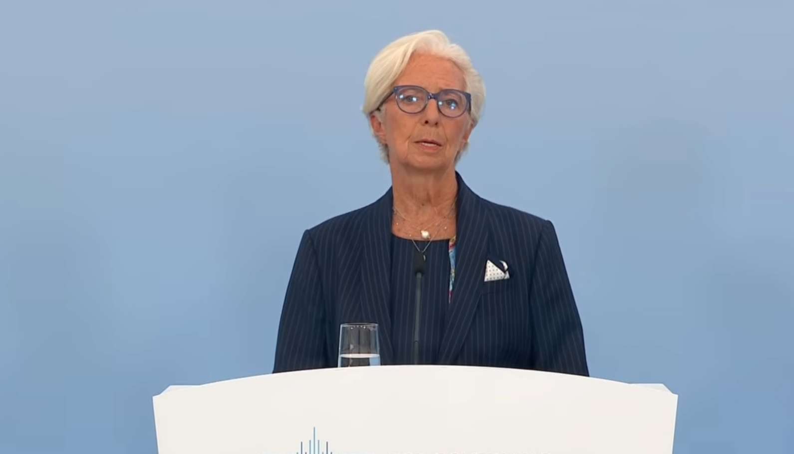 ECB/Lagarde: Enflasyon 2027'nin ilk yarısında hedefin üzerinde kalacak