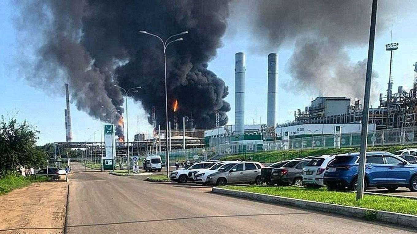 Rusya'nın Tataristan bölgesine İHA saldırısı: Nijnekamsk'taki rafineri hedef alındı