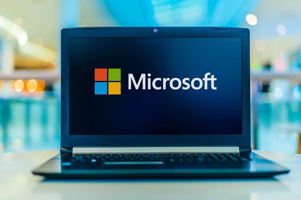 Microsoft, Nvidia çipli Surface Laptop Ultra'yı satışa çıkarıyor