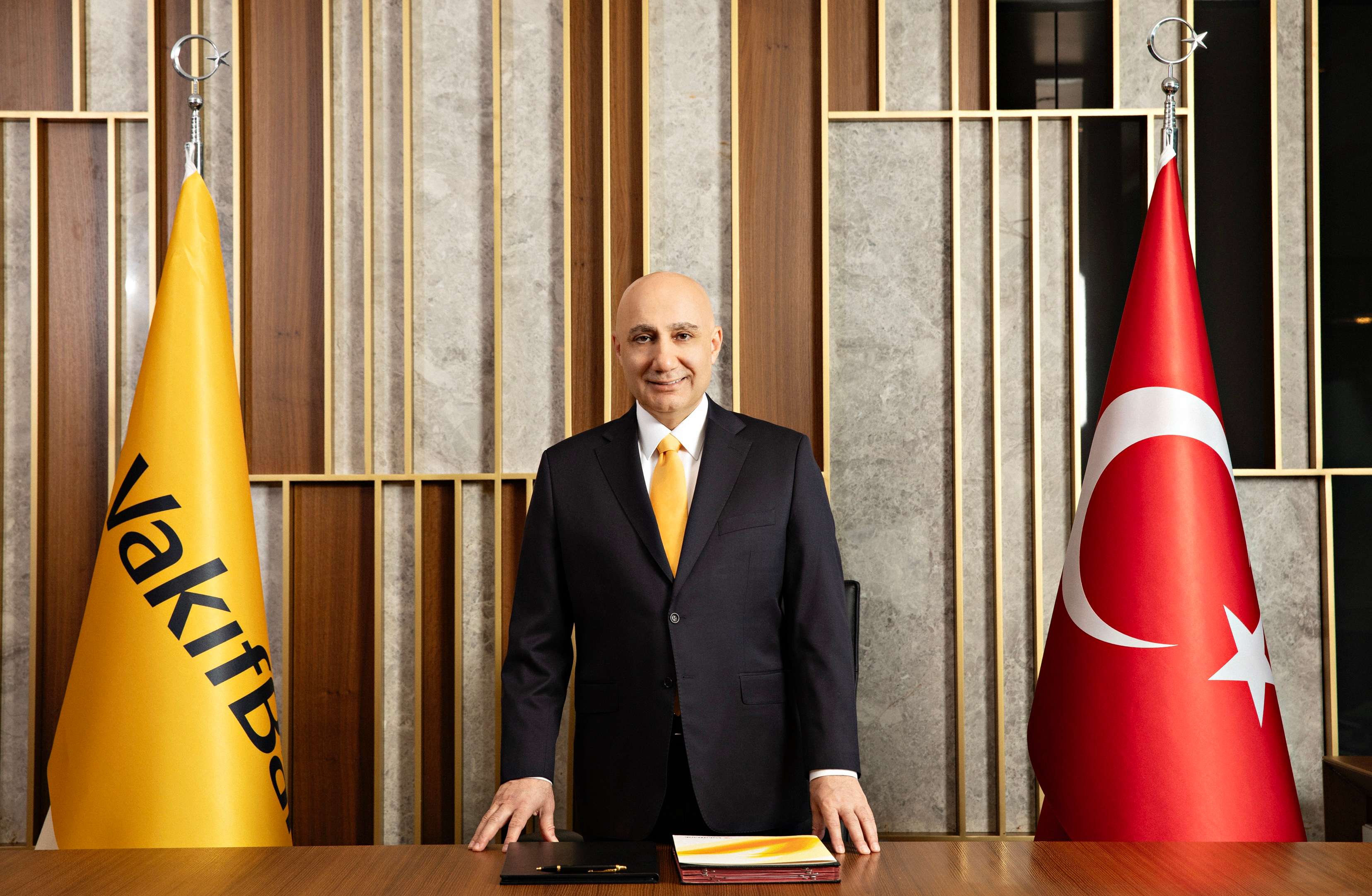 VakıfBank, Apollo ile Türk bankacılık tarihinin en büyük DPR seküritizasyon işlemini tamamladı