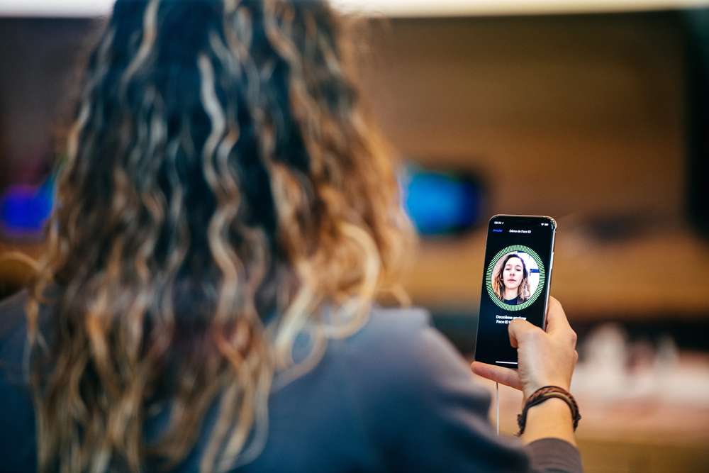 BASF Face ID teknolojisinde patent ihlali iddiasıyla Apple'a dava açtı