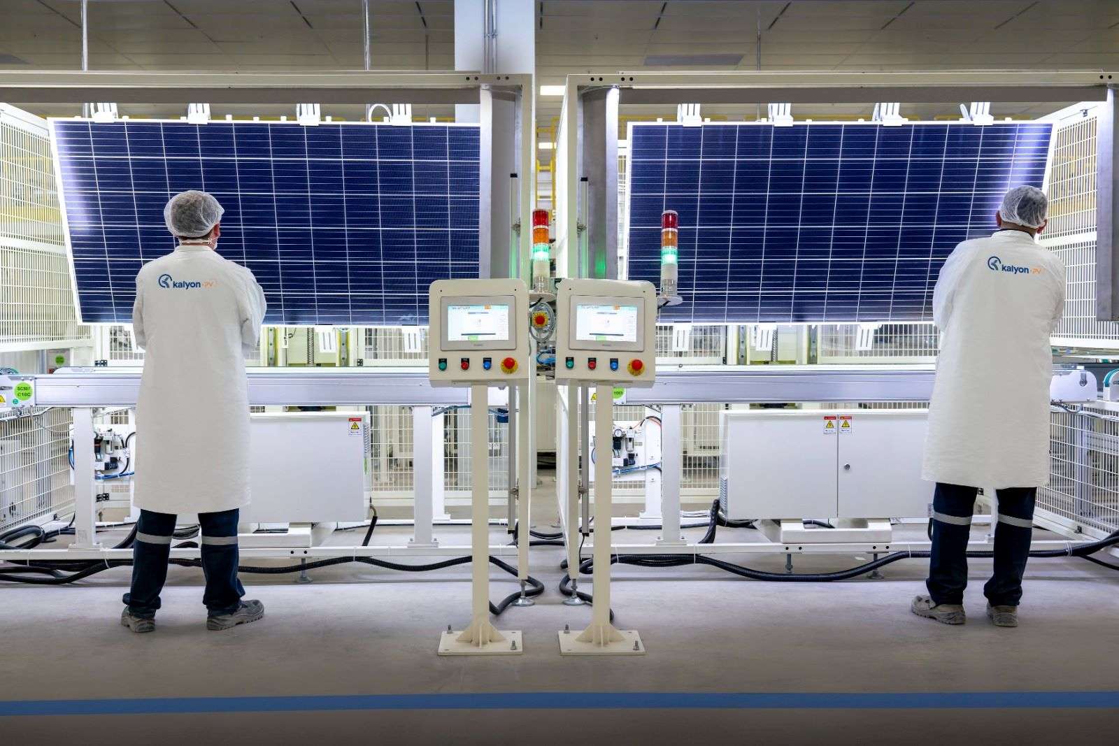 Kalyon Güneş'ten 1,87 milyar TL'lik ilk depolamalı GES panel sözleşmesi