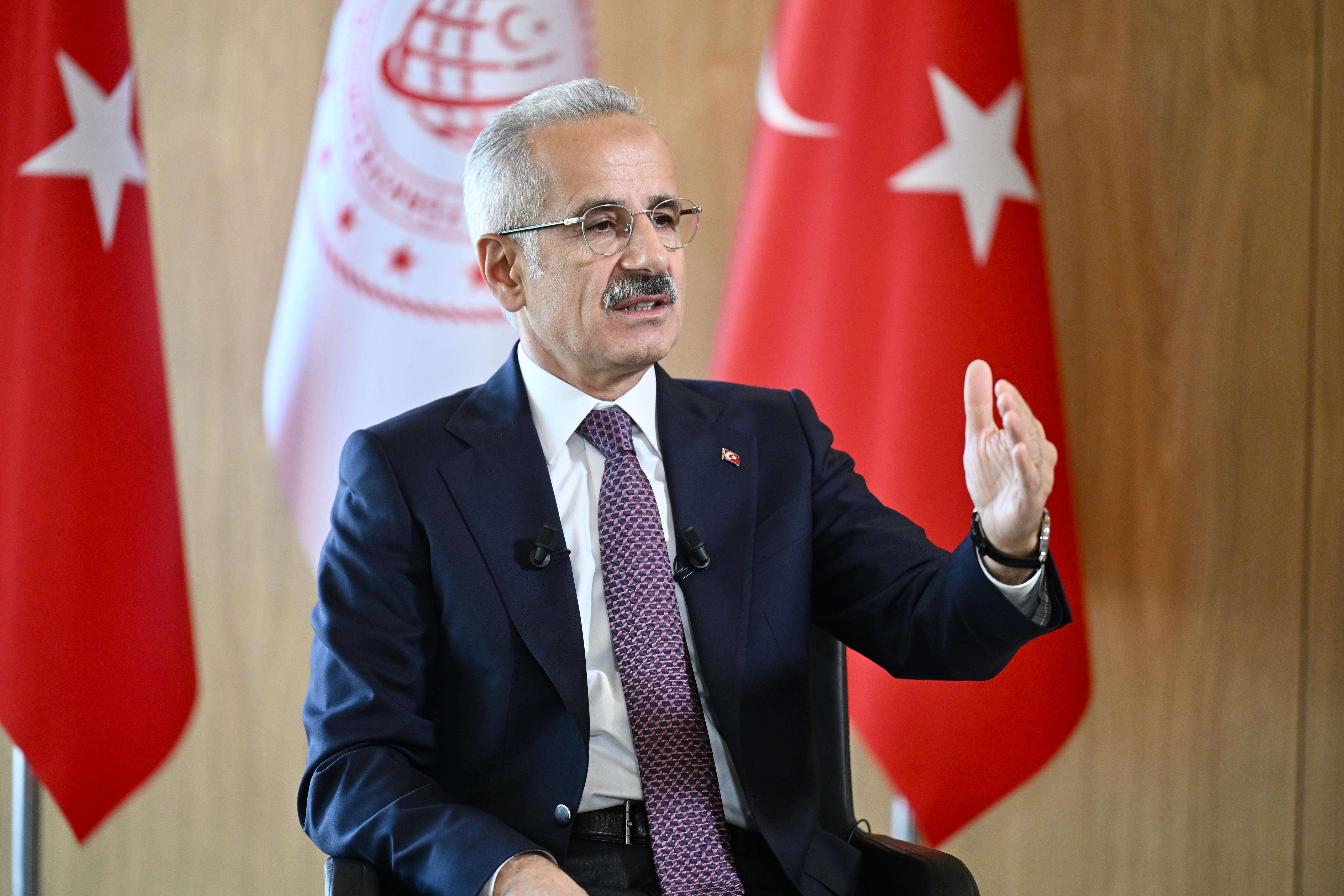 Bakan Uraloğlu: 2030 yılı hedefimiz sürdürülebilir havacılık yakıtı ile karbondioksit emisyonunu yüzde 5 oranında azaltmak