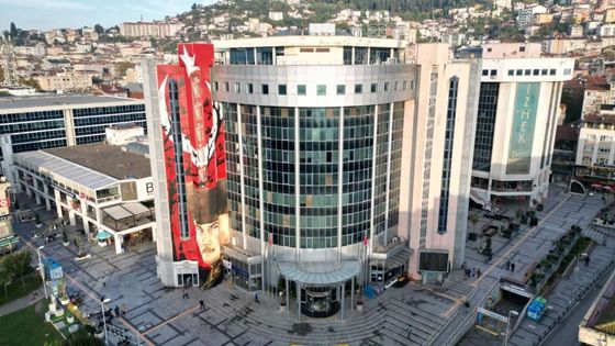 İzmit Belediye Başkanı Hürriyet ve eşi gözaltına alındı