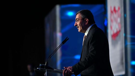 Cumhurbaşkanı Yardımcısı Yılmaz: Yeni OVP ile milli gelir 2,2 trilyon dolara, kişi başına gelir 25 bin dolara çıkacak