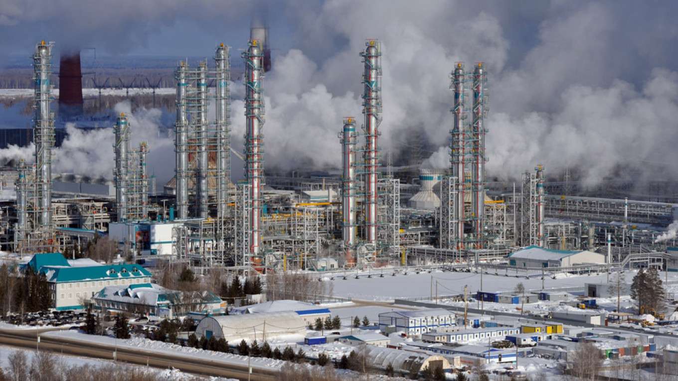 Ukrayna Rusya’nın en büyük petrokimya tesisini vurdu