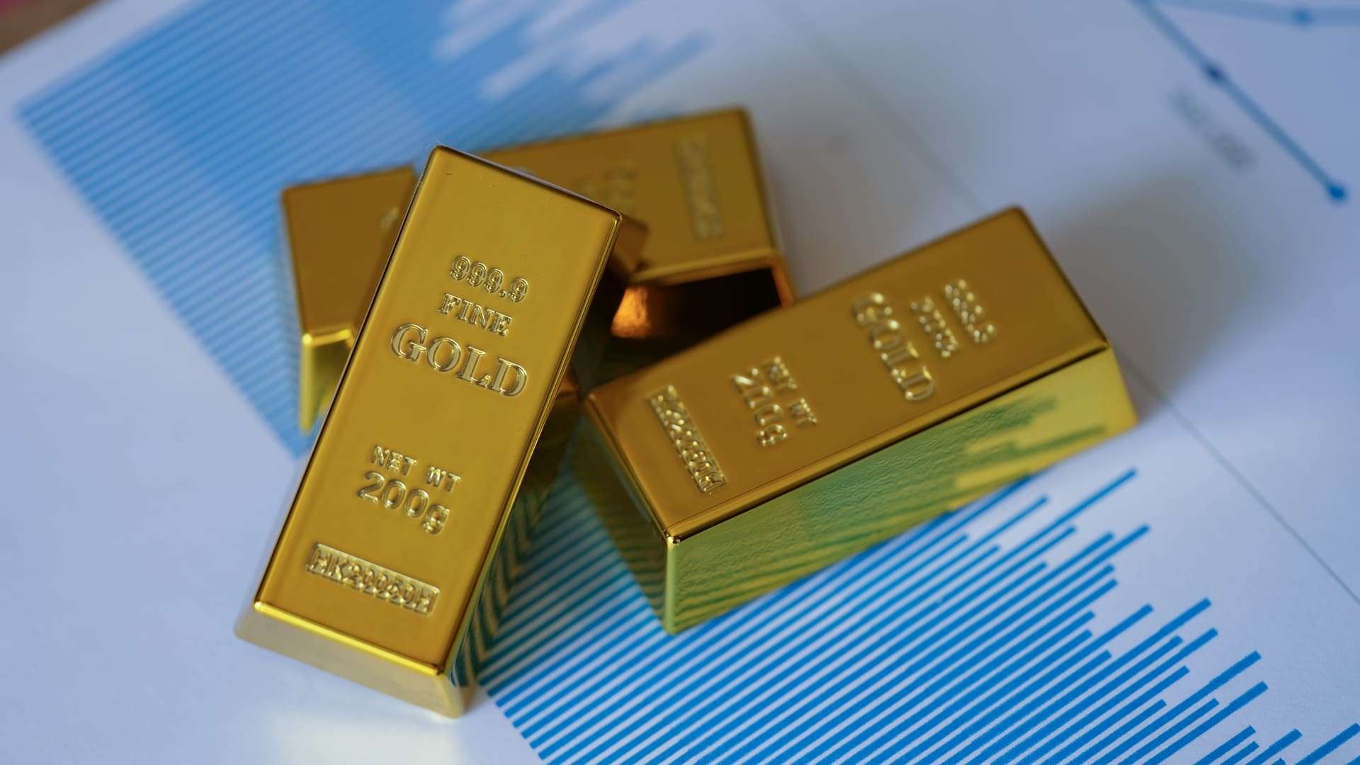 Altın güçlü dolar ve şahin Fed mesajlarıyla geriledi