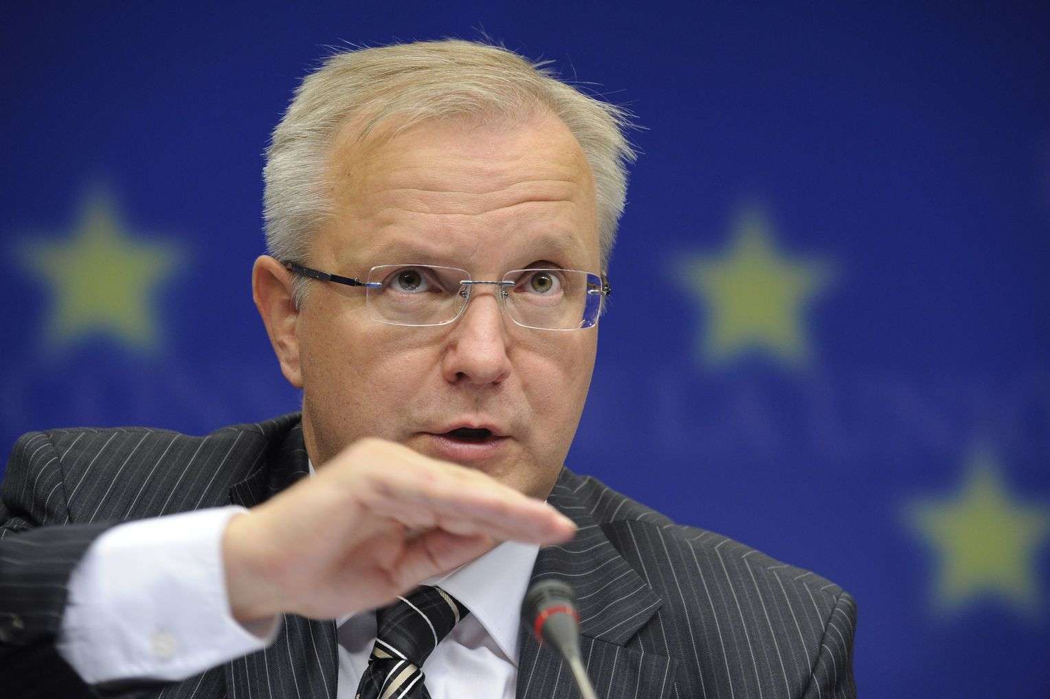 Rehn: Enerji krizi karşısında sakin kalmak gerekiyor