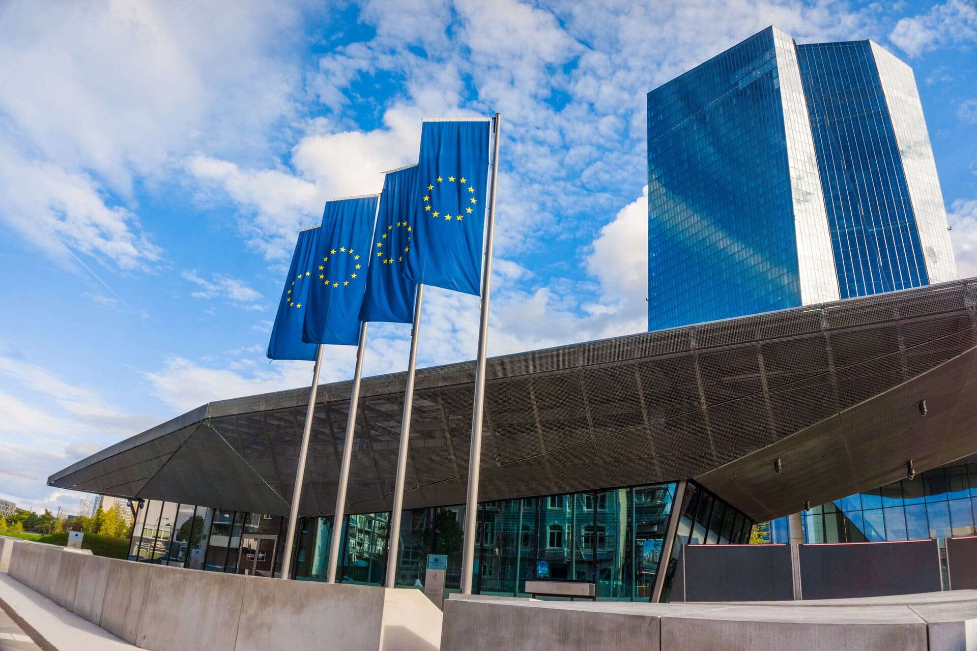 ECB'den eylülde son faiz artışı bekleniyor: 65 ekonomist aynı görüşte