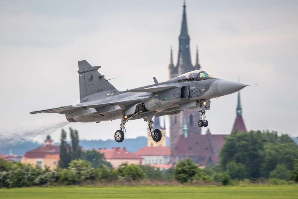 Saab'ın yeni siparişleri üç katına çıktı