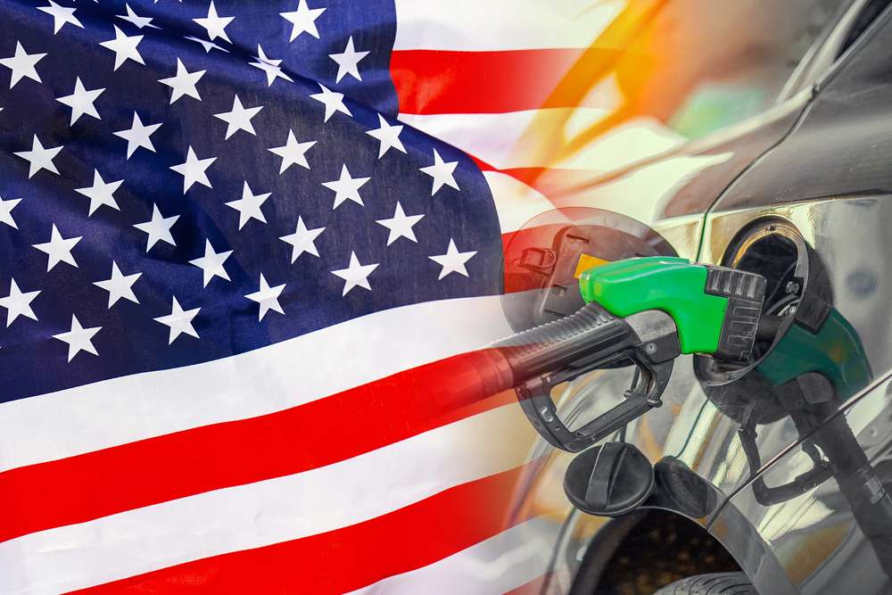 ABD'de ham petrol stokları beklentinin üç katından fazla azaldı