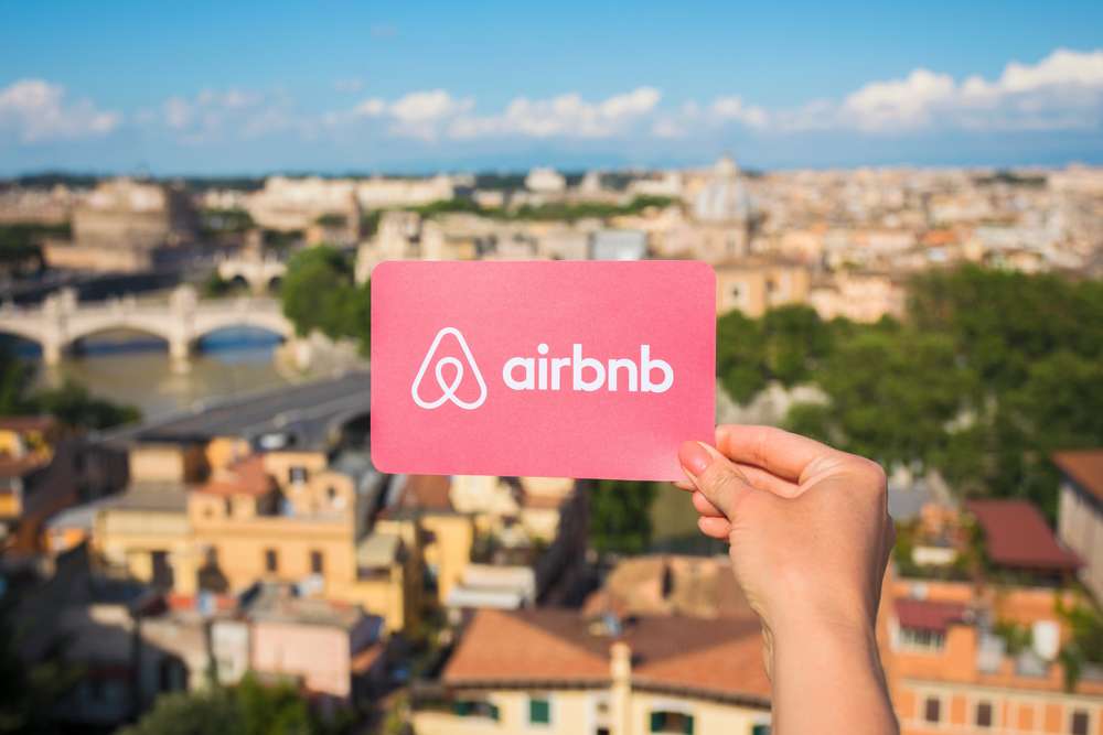 AB'den konutlarda kısa süreli kiralamalara sınırlama için yeni çerçeve
