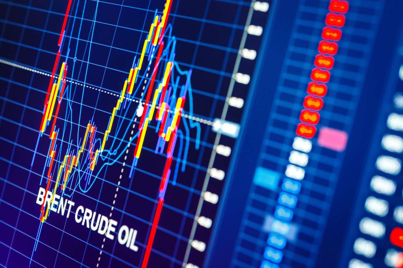 Brent petrol beş ayın zirvesine yakın seyrediyor