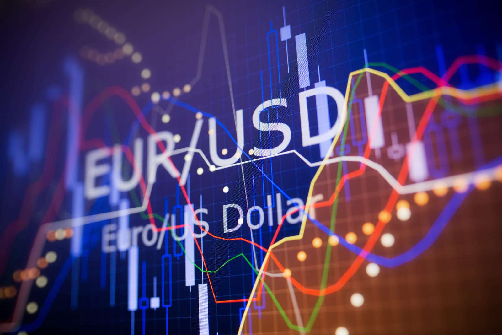 EURUSD 3 ayın en düşüklerini gördü